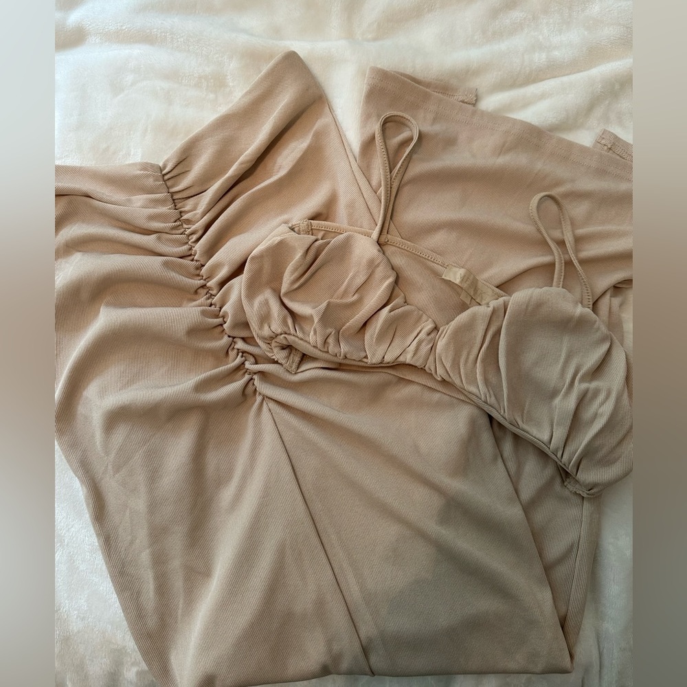 Meshki two piece set.  maxi skirt with crop top. great condition Worn once